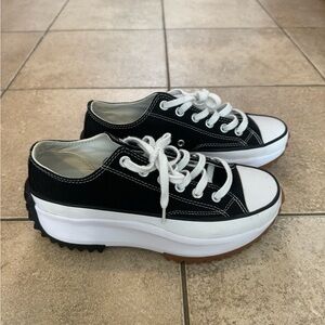 Converse Run Star Hike Platform Size 7/7.5
